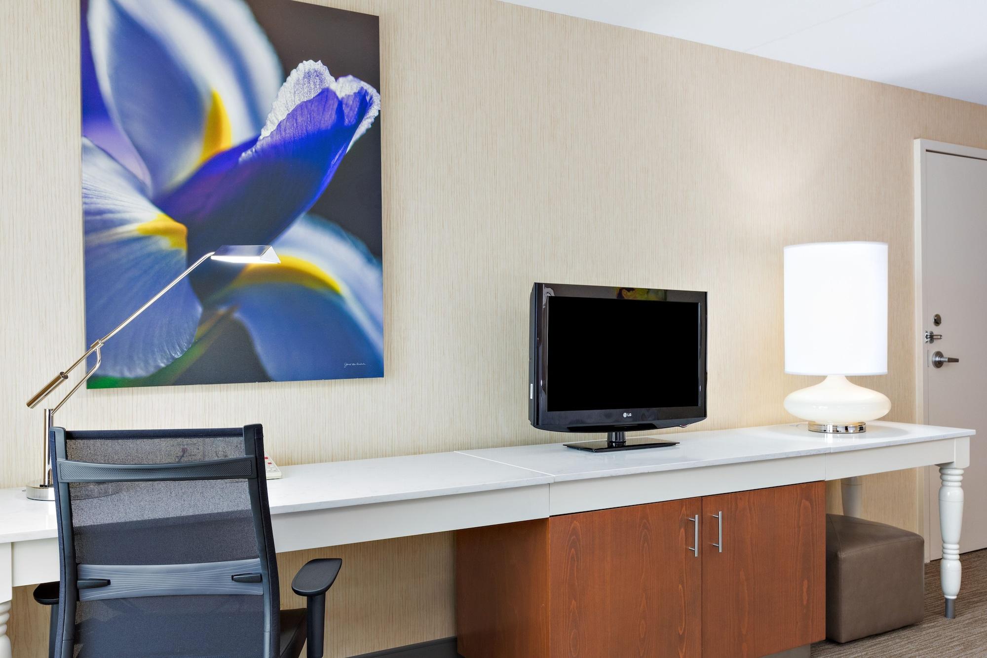 Hilton Garden Inn Folsom Bagian luar foto