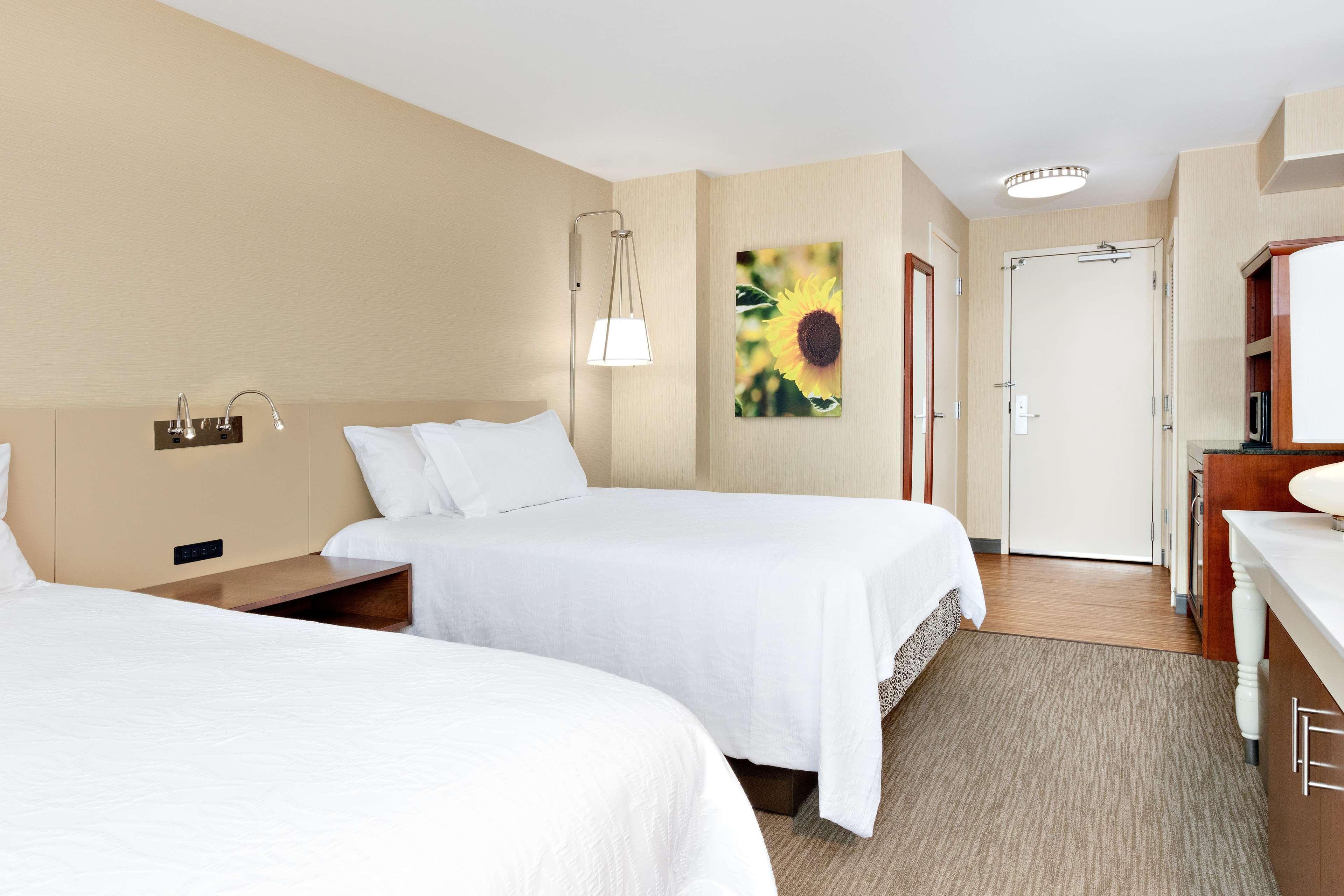 Hilton Garden Inn Folsom Bagian luar foto