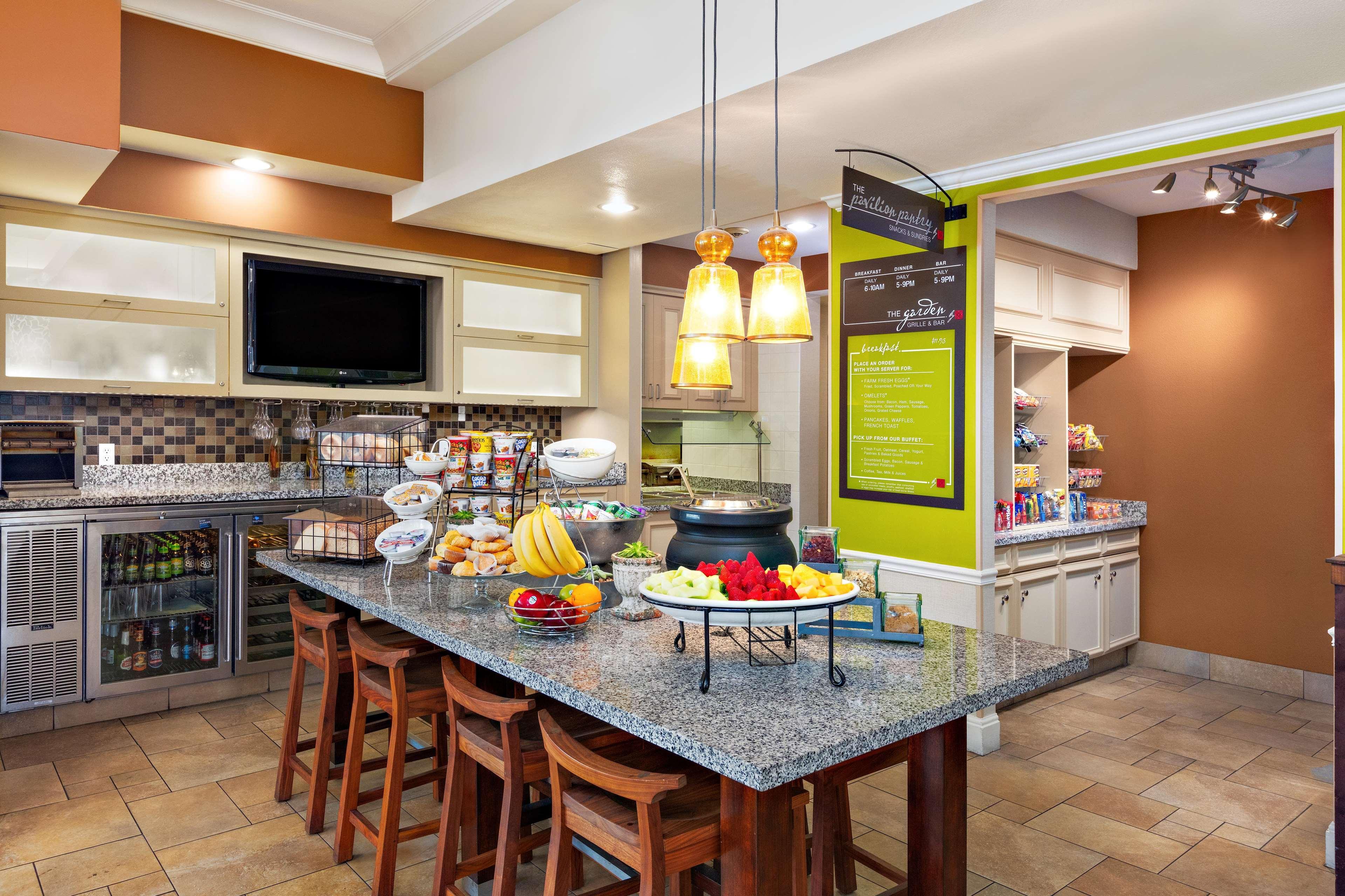 Hilton Garden Inn Folsom Bagian luar foto