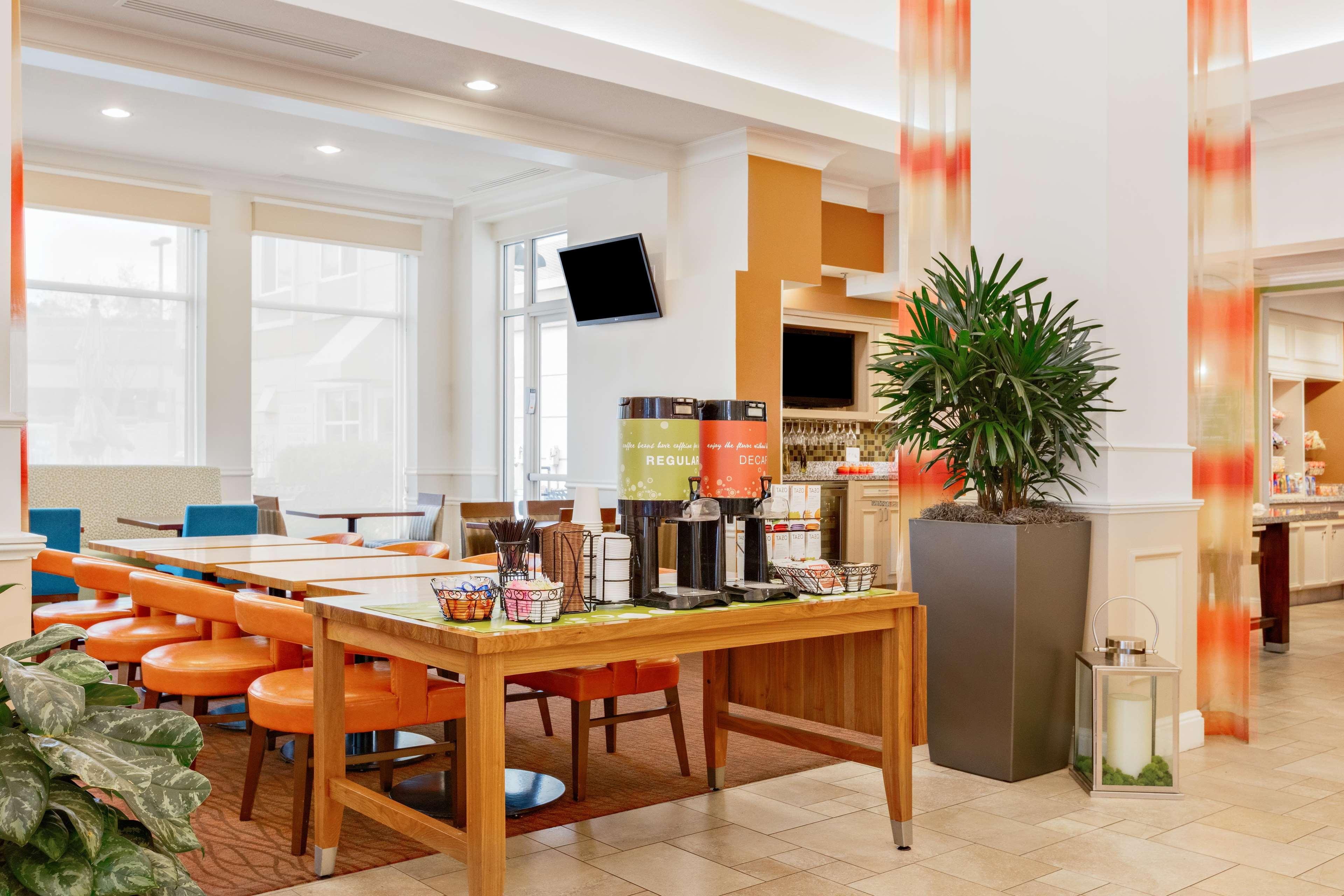 Hilton Garden Inn Folsom Bagian luar foto