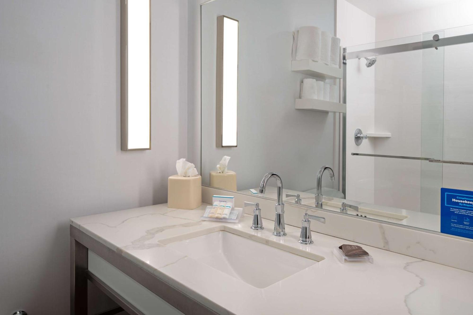 Hilton Garden Inn Folsom Bagian luar foto