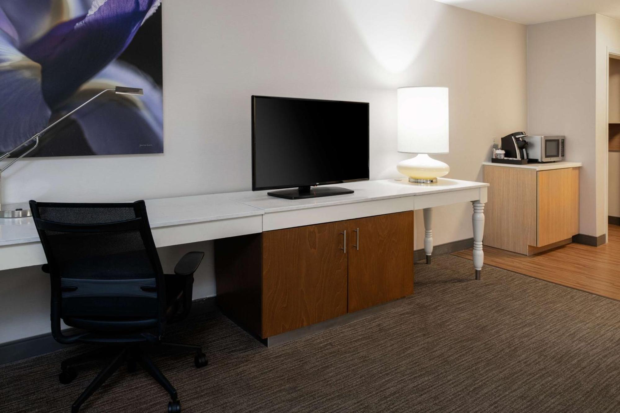 Hilton Garden Inn Folsom Bagian luar foto