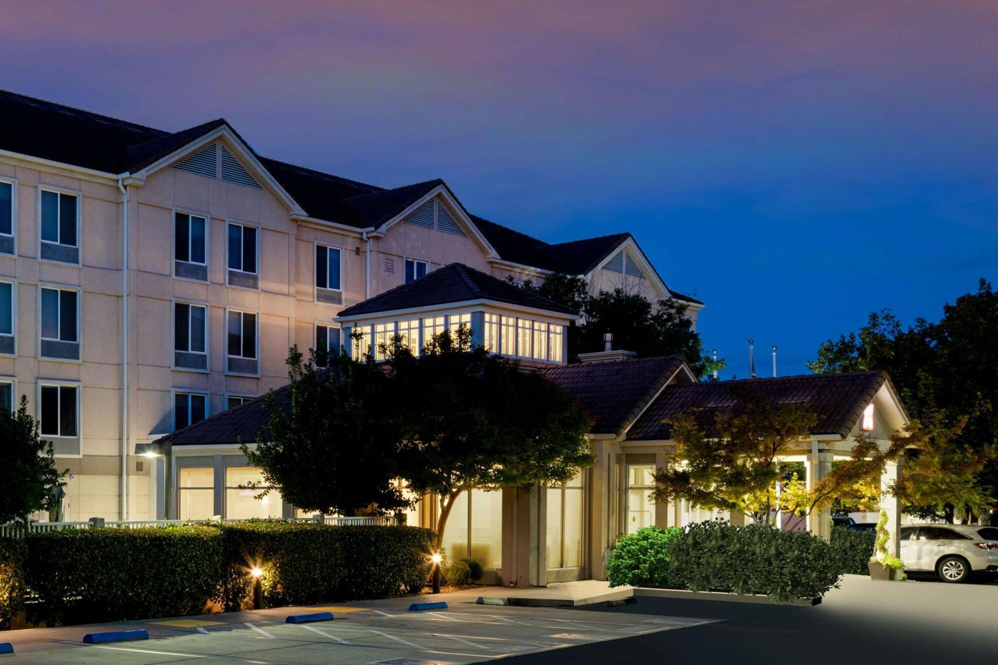 Hilton Garden Inn Folsom Bagian luar foto