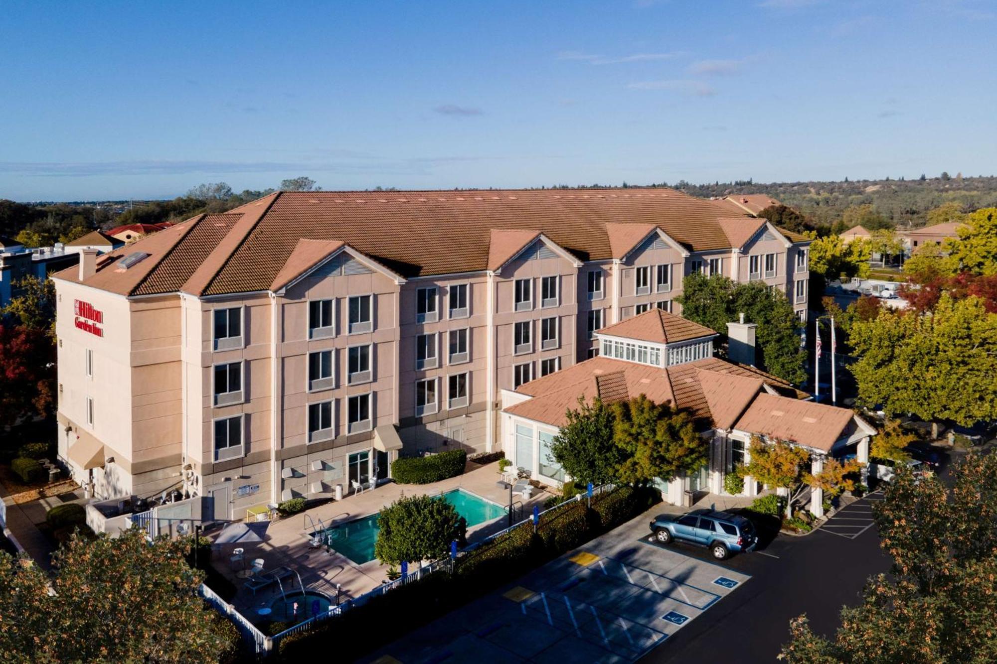 Hilton Garden Inn Folsom Bagian luar foto